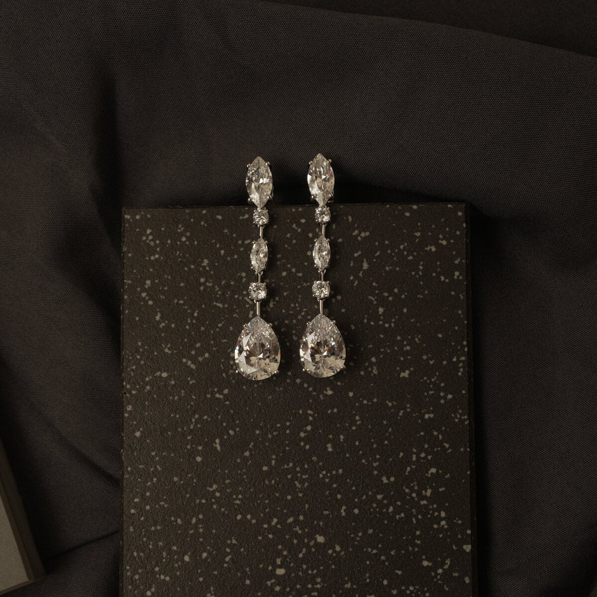 DIAMOND STRING